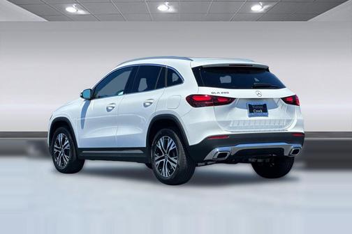 Polar White 2026 Mercedes-Benz GLA 250 4MATIC
