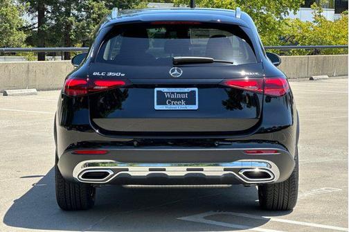 2025 Mercedes-Benz GLC 350e Base