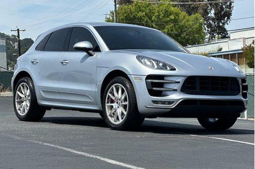 Rhodium Silver Metallic 2015 Porsche Macan Macan Turbo