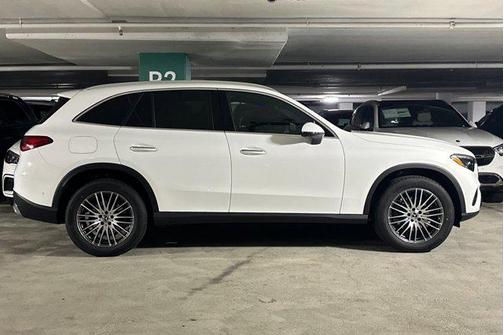 2026 Mercedes-Benz GLC 300 4MATIC