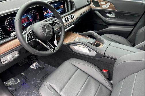 MANUFAKTUR Alpine Grey 2026 Mercedes-Benz GLE 450 4MATIC