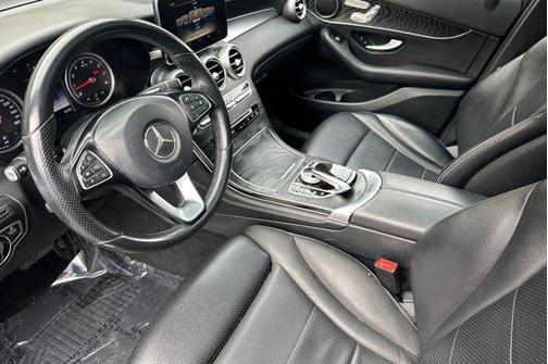 2016 Mercedes-Benz GLC 300 Base