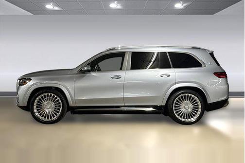 Cirrus Silver Metallic 2026 Mercedes-Benz Maybach GLS 600 4MATIC