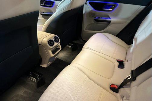 2025 Mercedes-Benz GLC 350e Base
