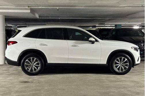 2026 Mercedes-Benz GLC 300 4MATIC