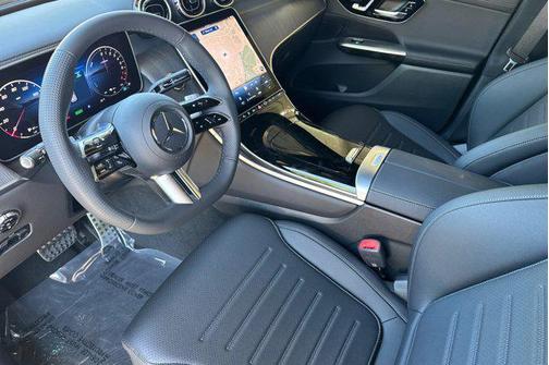 2025 Mercedes-Benz GLC 350e Base