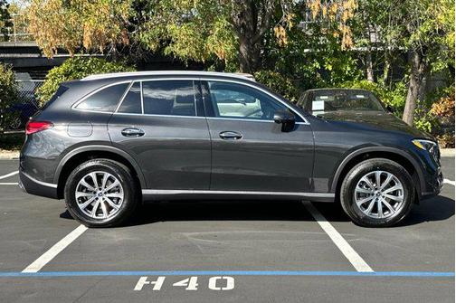 2026 Mercedes-Benz GLC 300 4MATIC