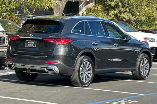 2026 Mercedes-Benz GLC 300 4MATIC