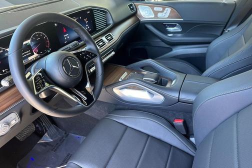 Obsidian Black Metallic 2026 Mercedes-Benz GLE 350 4MATIC