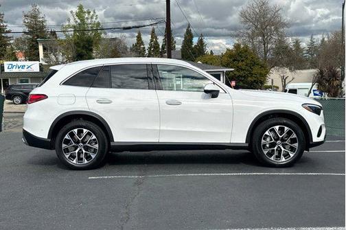2026 Mercedes-Benz GLC 350e Base