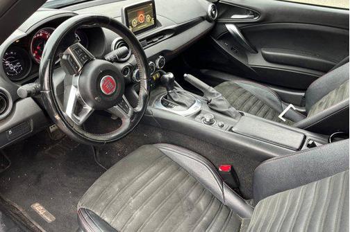 2017 FIAT 124 Spider Base