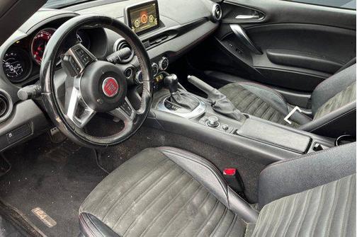 2017 FIAT 124 Spider Base