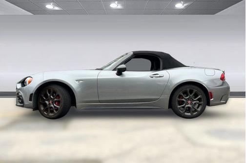 2017 FIAT 124 Spider Base