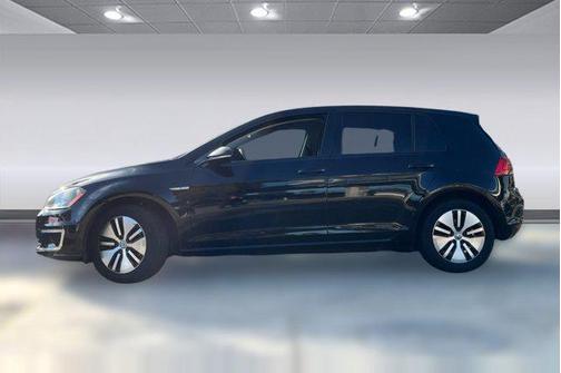 2016 Volkswagen e-Golf SE