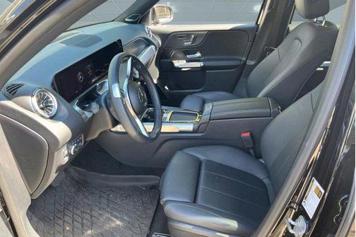 Night Black 2024 Mercedes-Benz GLB 250 4MATIC