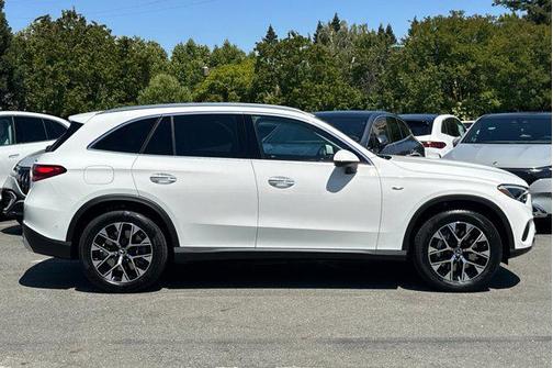 2025 Mercedes-Benz GLC 350e Base