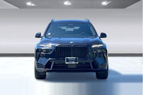 Carbon Black Metallic 2024 BMW X7 xDrive40i