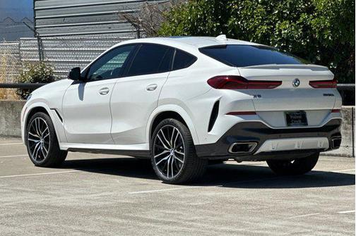 2023 BMW X6 M50i