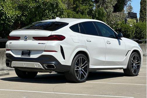 2023 BMW X6 M50i