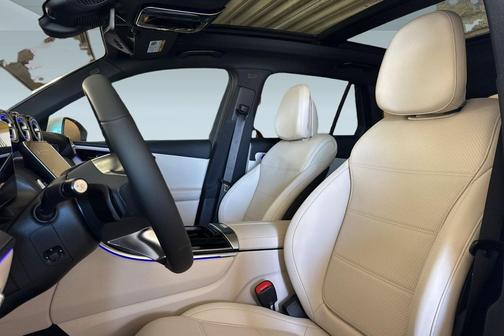 MANUFAKTUR Moonlight White Metallic 2026 Mercedes-Benz GLC 300 4MATIC