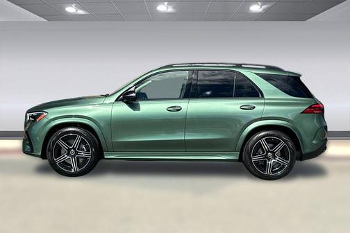 MANUFAKTUR Ireland Mid Green Metallic 2026 Mercedes-Benz GLE 450 4MATIC