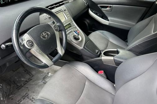 Blizzard Pearl 2013 Toyota Prius Four