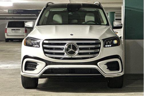 2026 Mercedes-Benz GLS 450 4MATIC