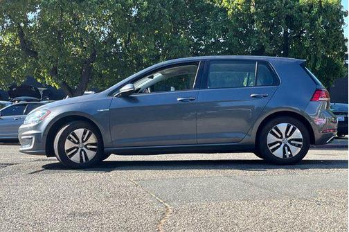 2017 Volkswagen e-Golf SEL Premium