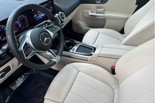 Polar White 2024 Mercedes-Benz GLA 250 Base