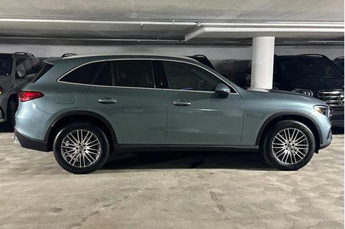 2026 Mercedes-Benz GLC 300 Base