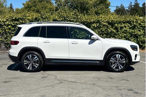 2026 Mercedes-Benz GLB 250 Base