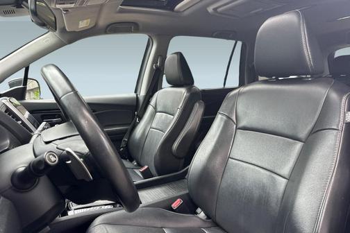 Modern Steel Metallic 2017 Honda Pilot Touring