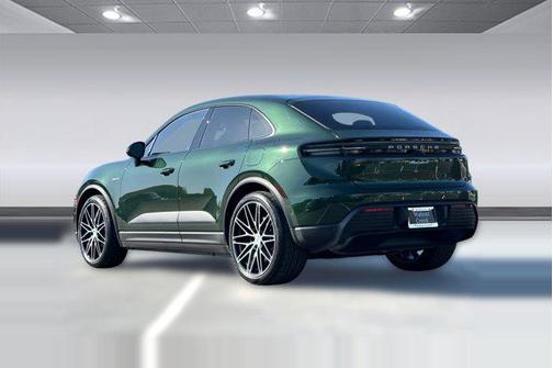 2025 Porsche Macan 4