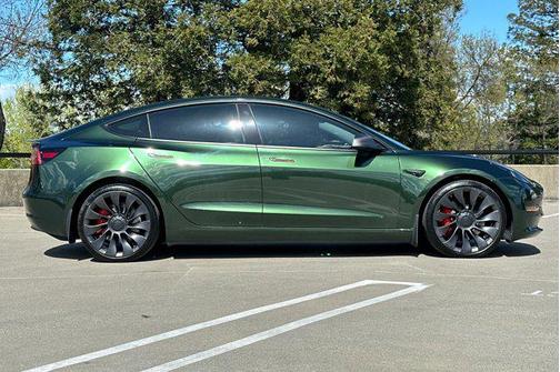 2023 Tesla Model 3 Performance