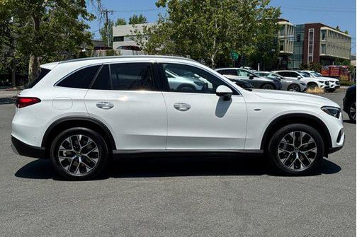 2025 Mercedes-Benz GLC 350e Base