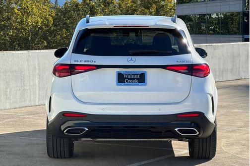 2025 Mercedes-Benz GLC 350e Base
