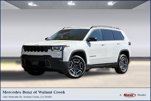 Bright White Clearcoat 2026 Jeep Cherokee Laredo 4x4