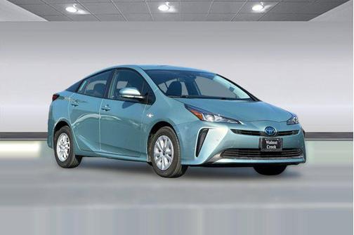2022 Toyota Prius LE