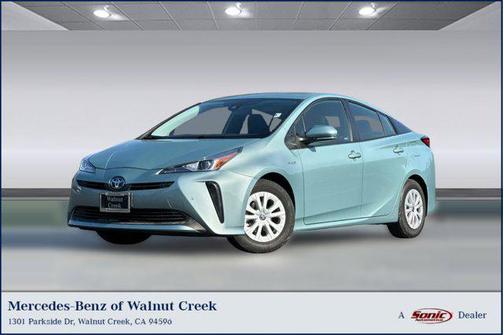 2022 Toyota Prius LE