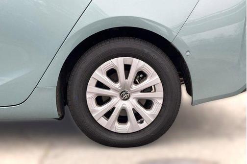 2022 Toyota Prius LE