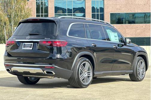 2025 Mercedes-Benz GLS 450 4MATIC