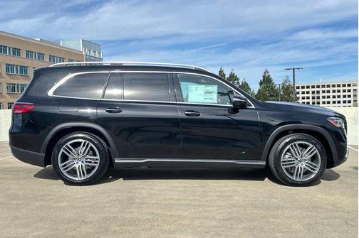 2025 Mercedes-Benz GLS 450 4MATIC