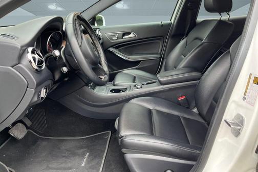 Polar White 2018 Mercedes-Benz GLA 250 4MATIC