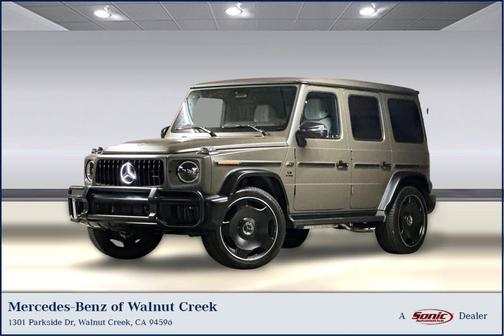 MANUFAKTUR Dark Olive Green Magno 2026 Mercedes-Benz AMG G 63 AMG G 63