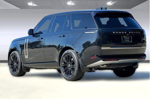 2023 Land Rover Range Rover P530 SE