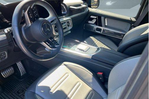 Obsidian Black Metallic 2025 Mercedes-Benz G-Class G 580e
