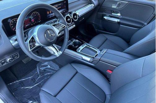 Polar White 2026 Mercedes-Benz GLB 250 Base