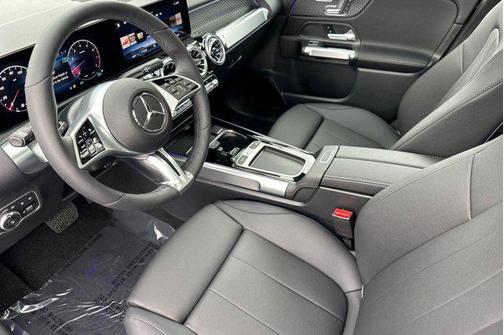 Night Black 2026 Mercedes-Benz GLB 250 Base