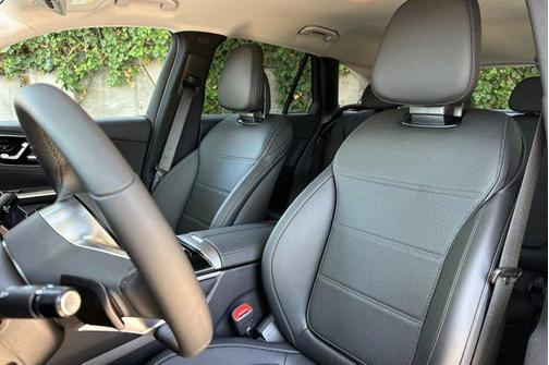 2026 Mercedes-Benz GLC 350e Base