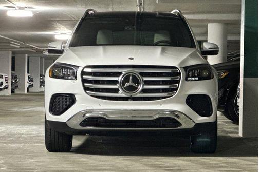 2025 Mercedes-Benz GLS 450 4MATIC